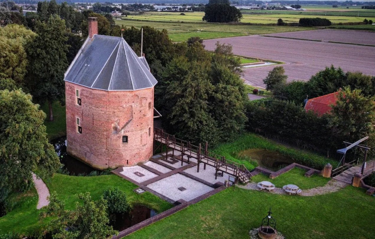 Huys Dever, Netherlands